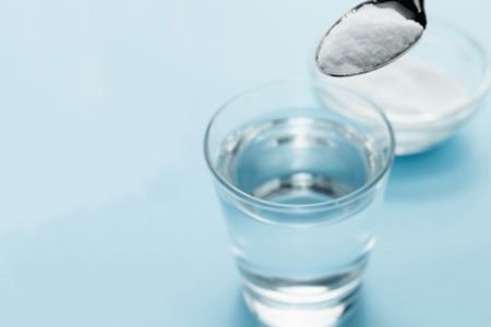 cara mengatasi amandel tanpa operasi dengan menggunakan air garam