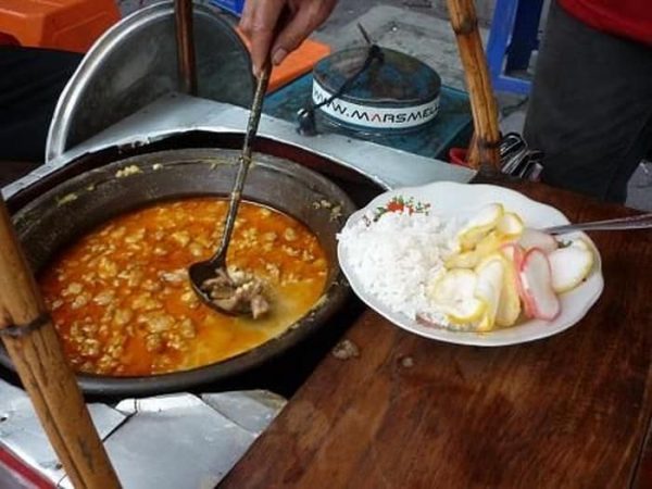 Tempat Kuliner Malam Enak di Jakarta: Gulai Tikungan